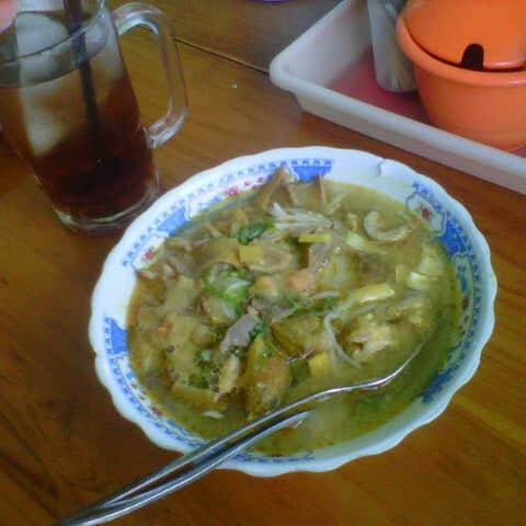 Soto Pak Sidjan via Foursquare, 1. Soto Ayam Lombok sudah berdiri sejak 1955, 2. Soto Geprak Mbah Djo berdiri sejak tahun 1935, 3. Soto Daging Rahayu Malang berdiri sejak tahun 1928, 4. Warung Rampal, 5. Soto Basket, 6. Soto Lamongan Oro-Oro Dowo, 7. Soto dok HM Kholis, 8. Soto Markeso, 9. Soto Lonceng, 1965, 10. Soto Pak Amir, 11. Soto Sawah, 12. Soto Ambengan, 13. Soto Seger Boyolali Kang Mihor, 14. Soto Dhok Bang Ali, 15. Republik Soto Malang, 16. Soto Madura Guntur, 17. Soto Kurnia Ria Ning Sul, 18. Soto Ketangi, 19. Warung Soto Ayam Cak Sur, 20. Soto Pak Sidjan, 21. Soto Betawi Djayakarta
