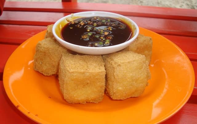 Tahu Kuningan via Fitriper19.wordp-resscom, 1. Tahu Gejrot, 2. Nasi Jamblang, 3. Empal Gentong, 4. Docang, 5. Mie Koclok, 6. Nasi Lengko, 7. Empal Asam, 8. Growolan, 9. Kerupuk Melarat, 10. Nasi Bogana, 11. Sate Kalong, 12. Gado-Gado Ayam, 13. Rujak Kangkung, 14. Pedesan Entog, 15. Bubur Sop Ayam, 16. Ketoprak Cirebonan, 17. Tahu Kuningan, 18. Sate Kentang, 19. Terasi Cirebon, 20. Gepu, 21. Tape Ketan Daun Jambu, 22. Gadungan