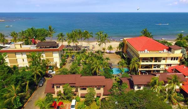 The Jayakarta Villas Anyer, 1. Hotel Kampoeng Poci, 2. Puri Retno, 3. Pesona Krakatau Cottages and Hotel, 4. Allisa Resort, 5. Aston Anyer Beach Hotel, 6. The Acacia, 7. Hotel Mambruk, 8. Marbella Hotel, 9. Hawaii Resort, 10. Double G Hotel, 11. Sanghyang Indah Spa Resort, 12. Patra Comfort Anyer, 13. Lucia Cottages (Pondok Lucia), 14. Salsa Beach Hotel Anyer, 15. Nuansa Bali Resort, 16. Villa Marina, 17. Novus Jiva Anyer Resort Villa and Spa, 18. The Jayakarta Villas Anyer
