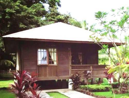 Villa Marina, 1. Hotel Kampoeng Poci, 2. Puri Retno, 3. Pesona Krakatau Cottages and Hotel, 4. Allisa Resort, 5. Aston Anyer Beach Hotel, 6. The Acacia, 7. Hotel Mambruk, 8. Marbella Hotel, 9. Hawaii Resort, 10. Double G Hotel, 11. Sanghyang Indah Spa Resort, 12. Patra Comfort Anyer, 13. Lucia Cottages (Pondok Lucia), 14. Salsa Beach Hotel Anyer, 15. Nuansa Bali Resort, 16. Villa Marina, 17. Novus Jiva Anyer Resort Villa and Spa, 18. The Jayakarta Villas Anyer