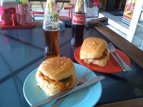 Warung Burger Monalisa