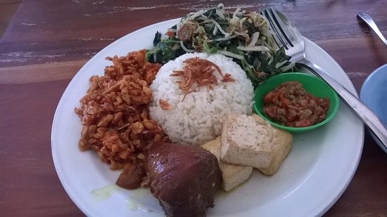 Warung Rama via Tripadvisor, 1. Café Wayan Bakery, 2. Warung Hana, 3. Warung Rama, 4. Warung Bu Mangku Kedewatan, 5. Warung Mangga Madu, 6. Laka Leke, 7. Warung Prima, 8. Warung Wulan, 9. Warung Ijo, 10. Sari Organik (Tutup Permanen)