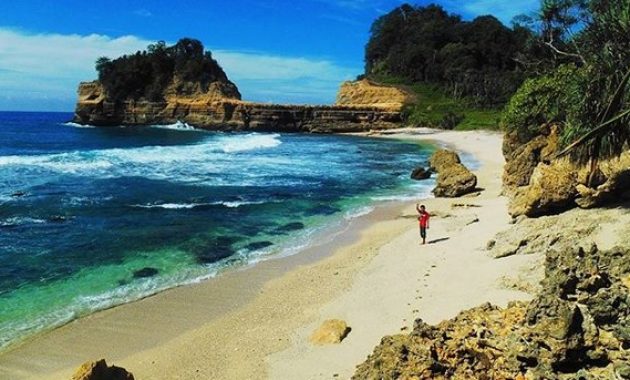 via IG @wildanhkm, Keistimewaan dan Daya Tarik Pantai Pathok Gebang, Fasilitas, Lokasi dan Harga Tiket Masuk Pantai Pathok Gebang, Tips Liburan