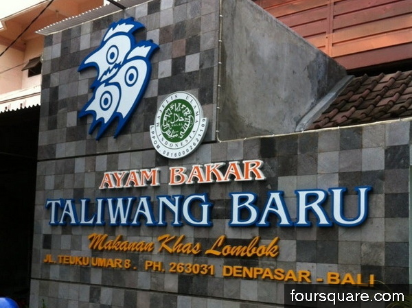 Ayam Bakar Taliwang Baru, 1. Nasi Campur Bali, 2. Nasi Tepeng, 3. Ayam Betutu, 4. Bebek Goreng Kuta, 5. Tipat Blayag, 6. Lawar Kuning, 7. Sate Lilit, 8. Rujak Kuah Pindang dan Rujak Bulung, 9. Serombotan, 10. Nasi Jinggo, 11. Nasi Tekor, 12. Nasi Ayam Kadewatan Bu Mangku, 13. Bebek Bengil, 1. Bale Udang Bali Mang Engking, 2. Nasi Ayam Ibu Oki, 3. RM Ayam Betutu Ibu Nia, 4. Ayam Bakar Taliwang Baru, 5. De’dapoer Sanur, 6. Raja’s Balinese Restaurant, 7. Cafe De’dapoer Kuta, 8. Bagus All Day Dining Kuta, 9. Grand Puncak Sari 2 restaurant, 10. Ayam Betutu Bu Adi, 11. Warung Men Weti, 12. Warung Pojok, 13. Sop Ikan Warung Mak Beng, 14. Nasi Tempong Pink, 15. Warung Wardani, 16. Warung Muslim Moro Seneng