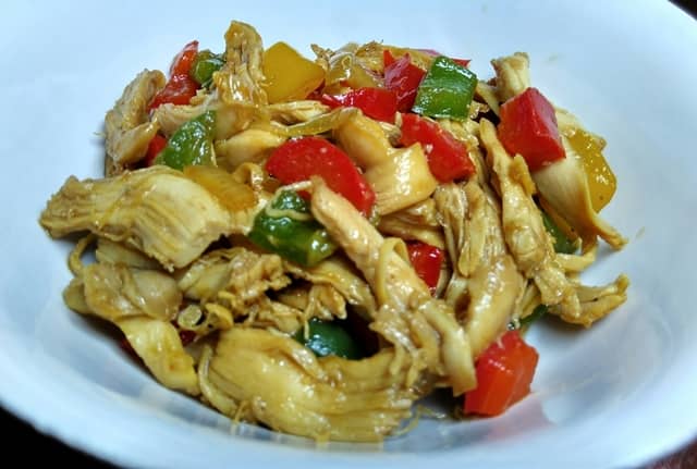 Ayam Suwir Cabai Hijau via Uniek88.wordpresscom, 1. Nasi kuning khas Samarinda, 2. Ayam Cincane, 3. Nasi Bekepor, 4. Daging Masak Bumi Hangus, 5. Pepes Kepiting, 6. Sate Payau, 7. Sambal Raja, 8. Bubur pedas, 9. Gence Ruan, 10. Amplang, 11. Pisang Gapit, 12. Lempok Durian, 13. Rabo Ruan, 14. Sayur Gangan Asam Kutai, 15. Bobongko, 16. Gangan Manok, 17. Sambal Gami Udang, 18. Ayam Suwir Cabai Hijau, 19. Pulut Nasi, 20. Kue Bingka Kentang, 21. Kue Gegicak, 22. Really Cake, 23. Kue Ilat Sapi, 24. Onde-Onde Ubi Ungu, 25. Bubur Gunting, 26. Mie Hijau, 27. Brownies Batubara, 28. Bolu Gulung Jenebora