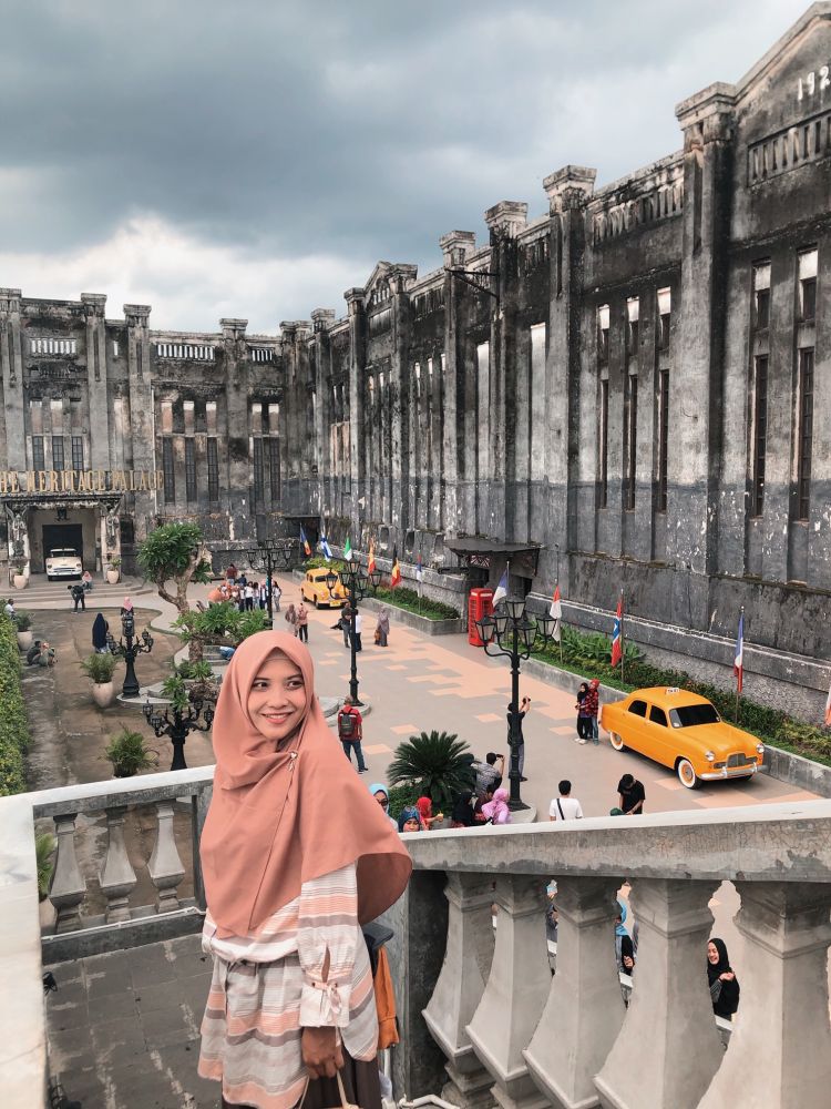 Bangunan Instagramable Peninggalan Zaman Belanda, dengan Nuansa Eropa Klasik instagramable via Hipwee, 1. Alamat dan Rute Perjalanan, 2. Harga Tiket Masuk The Heritage Palace Solo, 3. Sejarah The Heritage Palace Solo, 4. Fasilitas yang Tersedia, 5. Bangunan Peninggalan Zaman Belanda, dengan Nuansa Eropa Klasik instagramable, 6. Spot Foto Menarik, 7. Museum 3D Trick Art