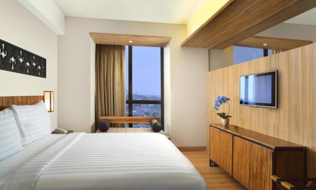 Batiqa Hotel via Booking, 1. Pondok Palapa, 2. Palapa Guest House, 3. Jazz Guest House, 4. Hotel Gajahmada, 5. Hotel Ratu Ayu, 6. Triple A Homestay 2, 7. Hotel Marcopolo, 8. Rumah Kopi, 9. Hotel Garuda, 10. Pelangi Residence, 11. Batiqa Hotel, 12. Wisma Andalas Asri, 13. Guest House 24 Hours, 14. Divka Residence, 15. Pondok Inap Aulia, 16. Toro Guest House