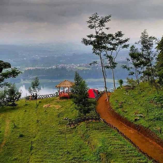Camping di Telaga Menjer, Akses Lokasi, Harga Tiket Masuk Telaga Menjer, Transportasi Menuju Kawasan Telaga Menjer, Kesejukan Dan Keunikan Telaga Menjer