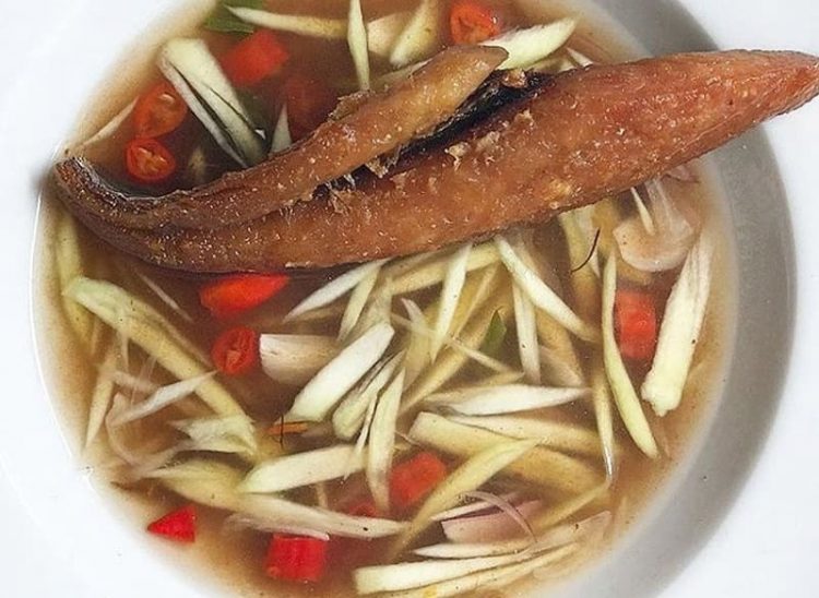 Cacapan Asam via Oomph, 1. Soto Banjar, 2. Sop Banjar, 3. Nasi Kuning Banjar, 4. Gangan Paliat, 5. Mandai, 6. Nasi Itik Gambut, 7. Kue Bingka, 8. Apam Barabai, 9. Ketupat Kandangan, 10. Lontong Orari, 11. Ayam Cincane, 12. Habang Banjar, 13. Cacapan Asam, 14. Sayur Kambang Tigarun, 15. Ipau, 16. Laksa, 17. Amparan tatak, 18. Kalangkala, 19. Dodol Kandangan, 20. Lamang, 21. Gangan Asam Banjar, 22. Iwak Pakasam, 23. Gangan humbut, 24. Sate tulang, 25. Sate Payau, 26. Bubur Baayak, 27. Sop Mutiara, 28. Apam Batil, 29. Kue Rangai, 30. Brownies Labu, 31. Sambal Acan, 32. Hekeng, 33. Ikan Patin Baubar, 34. Ikan Seluang Goreng, 35. Otak-Otak Ikan Pipih