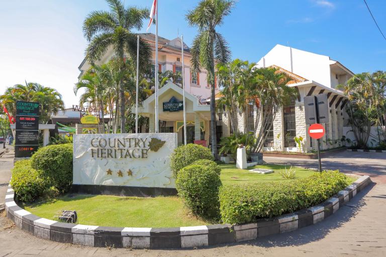 Country Heritage Resort Hotel, 1. Riyadi Guest House, 2. Hotel Istana Permata Ngagel, 3. High Point Serviced Apartment, 4. Country Heritage Resort Hotel, 5. Gunawangsa Manyar, 6. Red Planet, 7. Favehotel Rungkut, 8. Nite &amp; Day Surabaya-Gunungsari, 9. Whiz Prime Darmo Harapan, 10. Livinn Hostel Surabaya, Rp87 ribu, 11. My Studio Hotel Rp91 ribu, 12. Box Hotel, Rp168 ribu, 13. Tab Capsule Hotel, Kayoon Rp114 ribu, 14. Citihub Hotel, Rp192 ribu, 15. Askhara Hotel, Rp115 ribu, 16. Morning Sun Hostel, Rp127 ribu, 17. IKIRU to Live Hotel, Rp104 ribu, 18. Providence Homestay, Rp120 ribu, 19. Da Rifi Hostel, 20. @thome, 21. Capsule Homestay, 22. Krowi Inn, 23. Victory Guesthouse, 24. Galaxy Guest House, 25. Hotel Paprica 1, 26. Orchid Guest House, 27. Hotel Keluarga Djagalan Raya, 28. Olympic Hotel