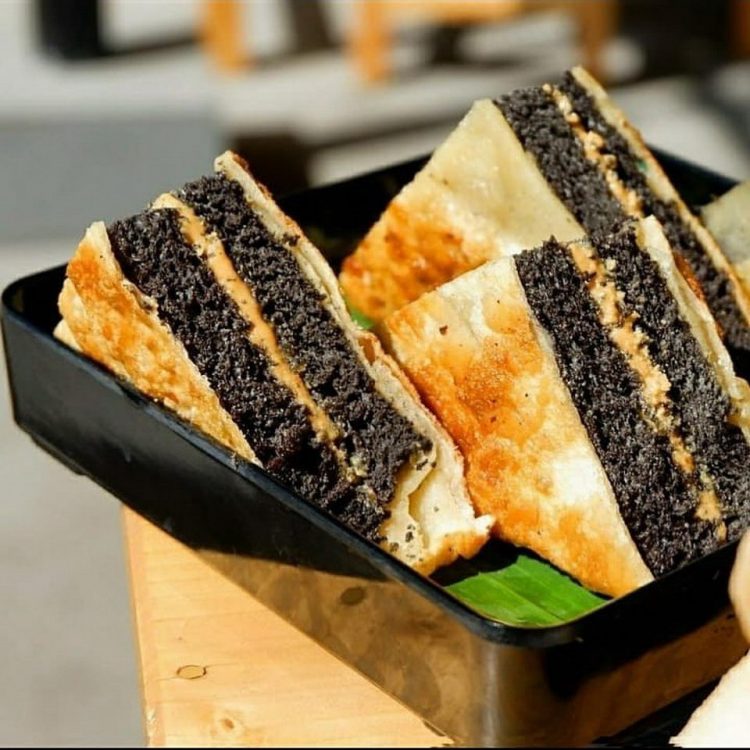 Dapoer Roti Bakar via IG @jktfoodbang