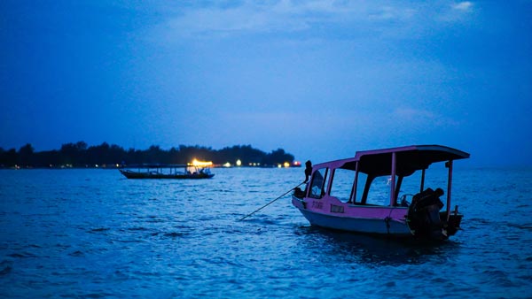 Daya Tarik Wisata Pulau Gili Meno Foto by Mathis Jrdl, Akses ke Lokasi Wisata Gili Meno, Transportasi Ke Gili Meno Dari Bali, Biaya &amp; Waktu Kapal Penyeberangan Ke Gili Trawangan, Keunikan Obyek Wisata Gili Meno Lombok, Suasana dan Kondisi di Gili Meno Lombok, Daya Tarik Wisata Pulau Gili Meno, Pantai Gili Meno, Moda Transportasi, Infrastruktur, Aktivitas Liburan Menarik di Pulau Gili Meno