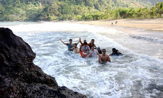 Foto via IG @faruqois, Informasi Dasar, Pesona Pantai Gemah Tulungagung, Lokasi dan Rute Menuju Pantai Gemah, Harga Tiket dan Jam Operasional, Fasilitas di Pantai Gemah, Wahana di Pantai Gemah, Aktivitas Menarik di Pantai Gemah