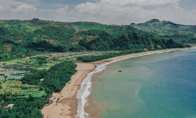 Foto via IG @wildanalzuhdi, Informasi Dasar, Pesona Pantai Gemah Tulungagung, Lokasi dan Rute Menuju Pantai Gemah, Harga Tiket dan Jam Operasional, Fasilitas di Pantai Gemah, Wahana di Pantai Gemah, Aktivitas Menarik di Pantai Gemah