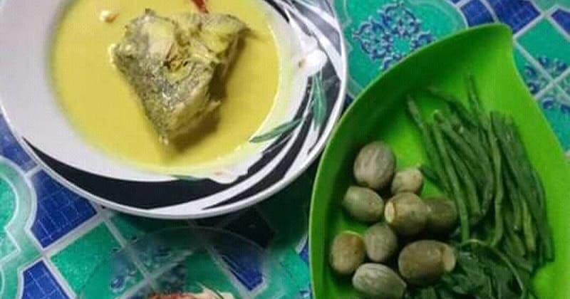Gangan Paliat via Cookpad, 1. Soto Banjar, 2. Sop Banjar, 3. Nasi Kuning Banjar, 4. Gangan Paliat, 5. Mandai, 6. Nasi Itik Gambut, 7. Kue Bingka, 8. Apam Barabai, 9. Ketupat Kandangan, 10. Lontong Orari, 11. Ayam Cincane, 12. Habang Banjar, 13. Cacapan Asam, 14. Sayur Kambang Tigarun, 15. Ipau, 16. Laksa, 17. Amparan tatak, 18. Kalangkala, 19. Dodol Kandangan, 20. Lamang, 21. Gangan Asam Banjar, 22. Iwak Pakasam, 23. Gangan humbut, 24. Sate tulang, 25. Sate Payau, 26. Bubur Baayak, 27. Sop Mutiara, 28. Apam Batil, 29. Kue Rangai, 30. Brownies Labu, 31. Sambal Acan, 32. Hekeng, 33. Ikan Patin Baubar, 34. Ikan Seluang Goreng, 35. Otak-Otak Ikan Pipih