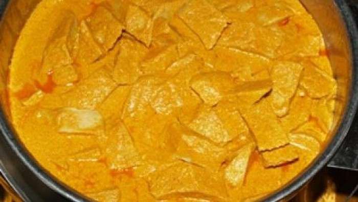 Gulai Tepek Ikan via Detik, 1. Tempoyak, 2. Gulai Tepek Ikan, 3. Daging masak itam, 4. Sup Tulang, 5. Nasi Gemuk, 6. Dodol nanas, 7. Kue Srikaya, 8. Jus pinang, 9. Dodol kentang Kerinci, 10. Gandus, 11. Kue Padamaran, 12. Kue Kubang Boyo, 13. Kue Burgo, 14. Kue Muso, 15. Pempek Sambal, 16. Gulai Terjun, 17. Mie Celor, 18. Kerutup Ikan, 19. Lempok Durian, 20. Bolu Kojo, 21. Kue Putri Kandis, 22. Rambutan Goreng