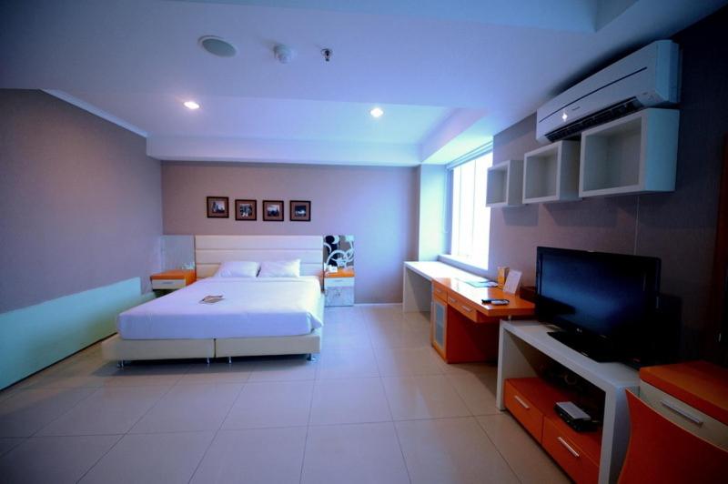 High Point Serviced Apartment, 1. Riyadi Guest House, 2. Hotel Istana Permata Ngagel, 3. High Point Serviced Apartment, 4. Country Heritage Resort Hotel, 5. Gunawangsa Manyar, 6. Red Planet, 7. Favehotel Rungkut, 8. Nite &amp; Day Surabaya-Gunungsari, 9. Whiz Prime Darmo Harapan, 10. Livinn Hostel Surabaya, Rp87 ribu, 11. My Studio Hotel Rp91 ribu, 12. Box Hotel, Rp168 ribu, 13. Tab Capsule Hotel, Kayoon Rp114 ribu, 14. Citihub Hotel, Rp192 ribu, 15. Askhara Hotel, Rp115 ribu, 16. Morning Sun Hostel, Rp127 ribu, 17. IKIRU to Live Hotel, Rp104 ribu, 18. Providence Homestay, Rp120 ribu, 19. Da Rifi Hostel, 20. @thome, 21. Capsule Homestay, 22. Krowi Inn, 23. Victory Guesthouse, 24. Galaxy Guest House, 25. Hotel Paprica 1, 26. Orchid Guest House, 27. Hotel Keluarga Djagalan Raya, 28. Olympic Hotel