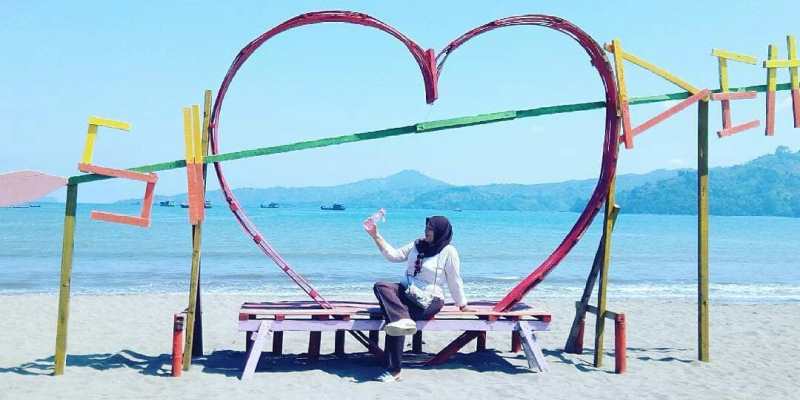 Image Credit: Facebook.com @kacamatatulungagung, Fasilitas yang Disediakan, Lokasi dan Rute ke Pantai Sidem Tulungagung, Harga Tiket Masuk Pantai Sidem Tulungagung, Daya Tarik & Keistimewaan Pantai Sidem Tulungagung, Kegiatan Menarik, Objek Wisata di Dekat Pantai Sidem Tulungagung