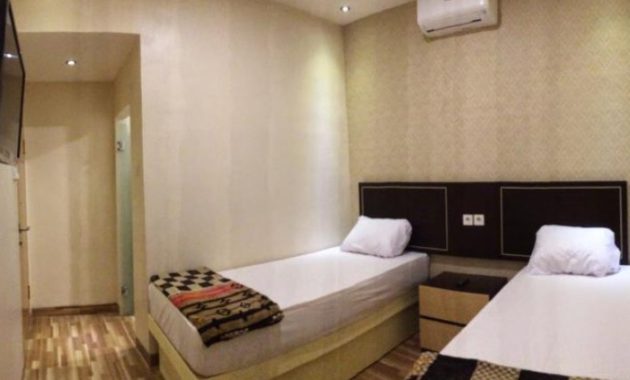 Jazz Guest House via Tribunnews, 1. Pondok Palapa, 2. Palapa Guest House, 3. Jazz Guest House, 4. Hotel Gajahmada, 5. Hotel Ratu Ayu, 6. Triple A Homestay 2, 7. Hotel Marcopolo, 8. Rumah Kopi, 9. Hotel Garuda, 10. Pelangi Residence, 11. Batiqa Hotel, 12. Wisma Andalas Asri, 13. Guest House 24 Hours, 14. Divka Residence, 15. Pondok Inap Aulia, 16. Toro Guest House