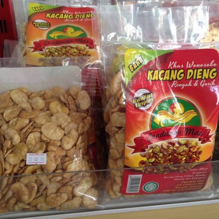 Kacang Dieng via Ipopam, 1. Mie Ongklok, 2. Aneka Olahan Carica, 3. Sagon, 4. Purwaceng, 5. Opak Singkong, 6. Tempe Kemul, 7. Keripik Jamur, 8. Kacang Dieng, 9. Nasi Megono, 10. Dendeng Gepuk, 11. Kue Pepe Wonosobo, 12. Cenil, 13. Soto Golak, 14. Kue Serabi Dieng, 15. Geblek