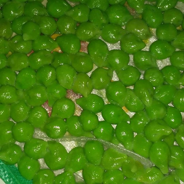 Kelepon Kecerit via IG @ramadan8755, 1. Beberuk Terong, 2. Plecing Kangkung, 3. Kelaq Lebui, 4. Ayam Taliwang, 5. Sate Bulayak, 6. Sate Rembiga, 7. Sate Tanjung, 8. Bebalung, 9. Nasi Kotaraja, 10. Nasi Puyung, 11. Nasi Campur Sukaraja, 12. Kelaq Kelor, 13. Ayam Rarang, 14. Ares, 15. Dodol Rumput Laut, 16. Peyek Rumput Laut, 17. Terasi Bakar Lombok, 18. Jaje Tujak, 19. Sate Pusut, 20. Sate Pencok, 21. Kue Bantal, 22. Kelaq Batih, 23. Kelepon Kecerit, 24. Jaje Reket, 25. Lupis Lombok, 26. Nasi Balap, 27. Keripik Rumput Laut, 28. Kacang Mete Lombok, 29. Kue Keciput, 30. Serabi Laklak, 31. Tumbek, 32. Tekel, 33. Kue Kerake
