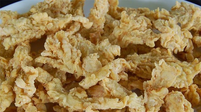 Keripik Jamur via Tribunnews, 1. Mie Ongklok, 2. Aneka Olahan Carica, 3. Sagon, 4. Purwaceng, 5. Opak Singkong, 6. Tempe Kemul, 7. Keripik Jamur, 8. Kacang Dieng, 9. Nasi Megono, 10. Dendeng Gepuk, 11. Kue Pepe Wonosobo, 12. Cenil, 13. Soto Golak, 14. Kue Serabi Dieng, 15. Geblek