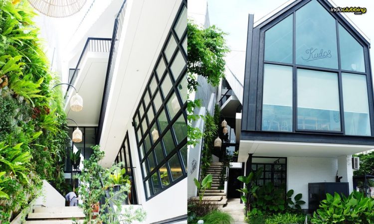 Kudos Cafe, 1. Cafe Liberia, Cafe Jendela Dunia, 2. Noach Cafe And Bistro Suasana Elegan Nan Alami, 3. Singgah di G-Walk Bikin Kamu Jadi Betah, 4. Indahnya Taman Pelangi yang Warna-warni, 5. Jembatan Suramadu, Jembatan Terpanjang Se-Asia Tenggara, 7. Kudos Cafe, 8. Our Bar, 9. Rolag Coffee Surabaya, 10. Cafe dePanji Surabaya, 11. Food Festival Pakuwon City, 12. SAS Cafe &amp; Resto, 13. Libby Bistro, 14. De Javu, 15. La Cafe Gourmand, 16. Cakcuk Cafe