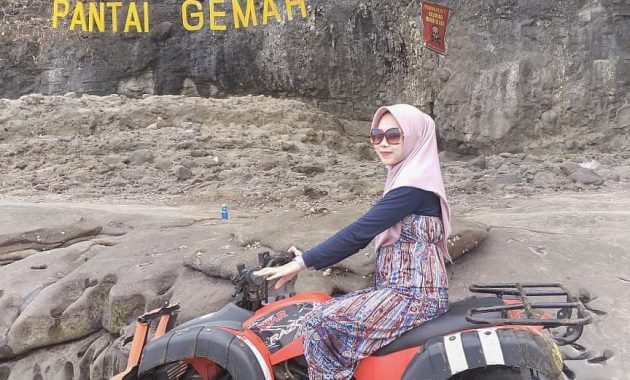 Main ATV via IG @anggita.anw, Informasi Dasar, Pesona Pantai Gemah Tulungagung, Lokasi dan Rute Menuju Pantai Gemah, Harga Tiket dan Jam Operasional, Fasilitas di Pantai Gemah, Wahana di Pantai Gemah, Aktivitas Menarik di Pantai Gemah