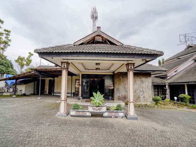 Mataram Hotel via Traveloka, 1. Metropole Hotel Puncak, 2. Agape Gunung Bakti, 3. Arimbi Cibulan Suites, 4. Hotel Ciliwung, 5. Berlian Resort, 6. Airy Eco Syariah Cisarua Lembah Nyiur 68 Bogor (Tutup), 7. Hotel Mars 91, 8. Permata Hati Resort, 9. New Laguna Resort, 10. Villa Bumi Rama, 11. Aries Biru Villa &amp; Hotel, 12. Hotel Ciloto Indah Permai Puncak, 13. RedDoorz Syariah near RSUD Cimacan, 14. OYO 1667 Edotel SMKN 1 Pacet, 15. Villa Aquarius Orange, 16. Hotel Arjuna Puncak Bogor, 17. Gumilang Hotel, 18. Villa Alamanda, 19. Villa Tiola, 20. Arra Lembah Pinus, 21. Mataram Hotel, 22. Citra Agung, 23. Villa Tunas Alam Mutiara, 24. Cisarua Indah, 25. Grand Pesona Ksatria, 26. Wisma Bintang Jadayat