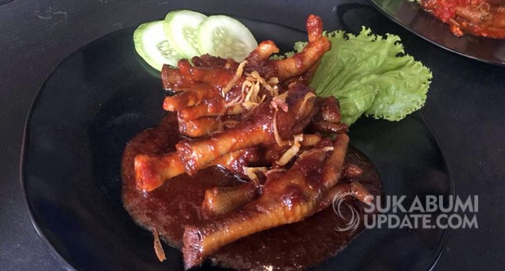 Mie Boa Edan dan Ceker Pedas Suka-Suka via Sukabumiupdate, 1. Mie Boa Edan dan Ceker Pedas Suka-Suka, 2. Radja Sambalz Sukabumi, 3. Seblak Kedai Reumbay Nagrak, 4. Bakso Super H. Achmad Sudja’i, 5. Bebek Jontor Jalur Sukabumi, 6. Ceker Mercon, 7. Mie Abah Odik, 8. Mie SP Seuhah Pisan Karamat, 9. Tahu Pedas, 10. Ceker Pedas dan Mie Yamin Teh Nenk