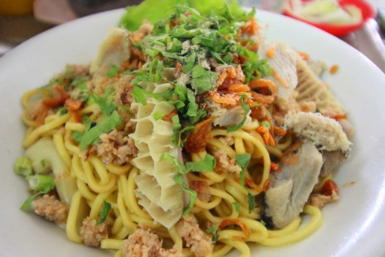 Mie Gajah Mada, 1. Bakso President, 2. Soto Ayam Lombok Sejak 1955, 3. Ronde Titoni, 4. Rumah Makan Kertanegara, 5. Rumah Makan Cairo, 6. STMJ Pak Sentot, 7. Pos Ketan Legenda 1967 Suhat, 8. Rawon Djenggot, 9. Warung Malam Pak Gatot, 10. Depot Mie Gadjah Mada, 11. Warung Subuh, 12. Sego Goreng Resek (Pak Man), 13. Bakso Prima Cak Herman, 14. Nasi Goreng Jumbo Pak Dji, 15. Sego Ceker Glintung, 16. Tahu Lontong Lonceng, 17. Ceker Setan, 18. Tahwa Agus, 19. Nasi Rawon Pecel Campur Mbak Ten, 20. Tahu Telur Bareng, 21. Puthu Lanang Celaket, 22. Sate Landak Pakis – Depot Sate Bu Ria, 23. Warung Malam Pecel & Rawon Ngaglik , 24. Jagung Bakar & STMJ Jaya Abadi, 25. Sentra Kuliner Sriwijaya, 26. Mie Iblis, 27. Nasi Mawut Pak Iwan, 28. Rumah Makan Inggil, 29. Warung Makan 24 Jam Rawon Cak Wan, 30. Rawon Pak Jenggot, 31. Rawon Pak Jenggot