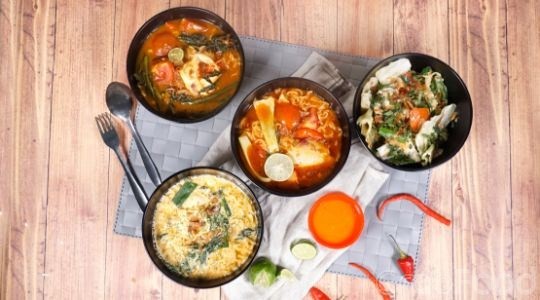 Mie SP Seuhah Pisan Karamat, 1. Mie Boa Edan dan Ceker Pedas Suka-Suka, 2. Radja Sambalz Sukabumi, 3. Seblak Kedai Reumbay Nagrak, 4. Bakso Super H. Achmad Sudja’i, 5. Bebek Jontor Jalur Sukabumi, 6. Ceker Mercon, 7. Mie Abah Odik, 8. Mie SP Seuhah Pisan Karamat, 9. Tahu Pedas, 10. Ceker Pedas dan Mie Yamin Teh Nenk