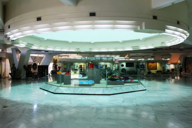Museum Purna Bhakti Pertiwi didirikan atas prakarsa Ibu Tien Soeharto dan diresmikan tanggal 23 Agustus 1993