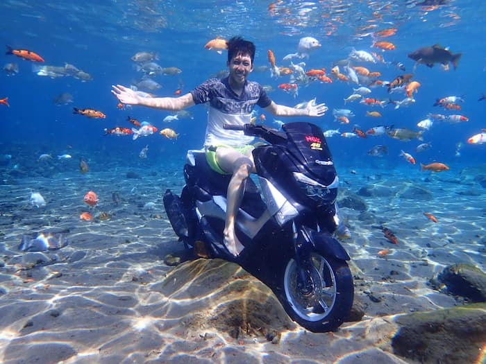 Naik Motor, Informasi Umum, 4 Rute Menuju Wisata Umbul Ponggok, Harga Tiket Masuk dan Sewa Alat di Umbul Ponggok, Sejarah Umbul Ponggok Klaten, Jawa Tengah, Wisata Diving dan Snorkeling untuk Latihan, Spot Foto Unik di Dalam Air, Fasilitas, Penyewaan Fasilitas Wisata Umbul Pongok, Pesona Keindahan Umbul Pongok