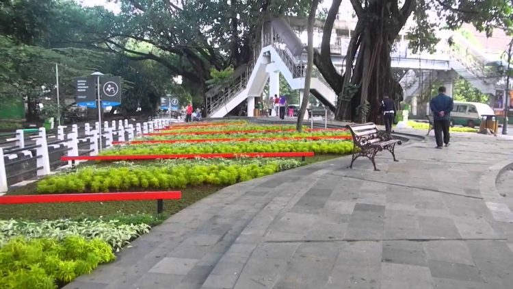 Olahraga Jogging, Sejarah Taman Balai Sartika, Alamat Taman Balai Kota Bandung, Angkutan Umum Ke Taman Balai Kota Bandung, Harga Tiket Taman Balai Kota Bandung, Jam Buka Taman Balai Kota Bandung, Daya Tarik Taman Balai Sartika, Fasilitas Taman Balai Kota, Aktivitas Seru di Taman Balai Kota Bandung