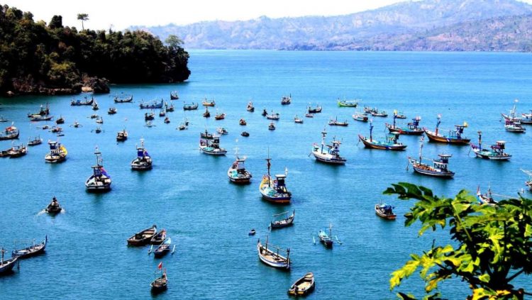 Pantai Sidem Tulungagung, Fasilitas yang Disediakan, Lokasi dan Rute ke Pantai Sidem Tulungagung, Harga Tiket Masuk Pantai Sidem Tulungagung, Daya Tarik & Keistimewaan Pantai Sidem Tulungagung, Kegiatan Menarik, Objek Wisata di Dekat Pantai Sidem Tulungagung