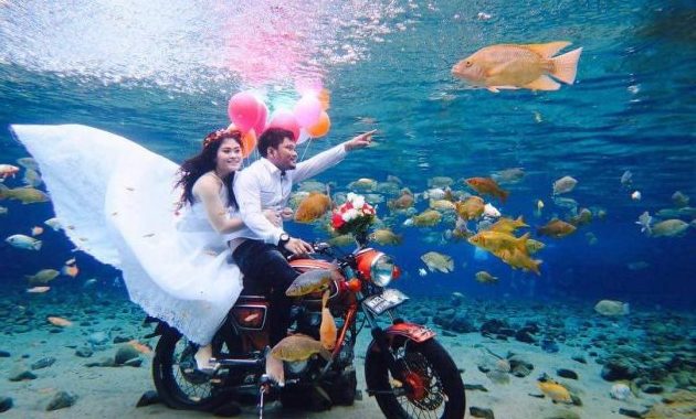 Paket Foto Prewedding di Umbul Ponggok, Informasi Umum, 4 Rute Menuju Wisata Umbul Ponggok, Harga Tiket Masuk dan Sewa Alat di Umbul Ponggok, Sejarah Umbul Ponggok Klaten, Jawa Tengah, Wisata Diving dan Snorkeling untuk Latihan, Spot Foto Unik di Dalam Air, Fasilitas, Penyewaan Fasilitas Wisata Umbul Pongok, Pesona Keindahan Umbul Pongok