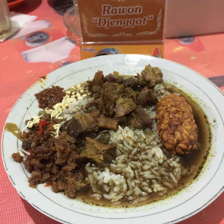Rawon Pak Jengot, 1. Bakso President, 2. Soto Ayam Lombok Sejak 1955, 3. Ronde Titoni, 4. Rumah Makan Kertanegara, 5. Rumah Makan Cairo, 6. STMJ Pak Sentot, 7. Pos Ketan Legenda 1967 Suhat, 8. Rawon Djenggot, 9. Warung Malam Pak Gatot, 10. Depot Mie Gadjah Mada, 11. Warung Subuh, 12. Sego Goreng Resek (Pak Man), 13. Bakso Prima Cak Herman, 14. Nasi Goreng Jumbo Pak Dji, 15. Sego Ceker Glintung, 16. Tahu Lontong Lonceng, 17. Ceker Setan, 18. Tahwa Agus, 19. Nasi Rawon Pecel Campur Mbak Ten, 20. Tahu Telur Bareng, 21. Puthu Lanang Celaket, 22. Sate Landak Pakis – Depot Sate Bu Ria, 23. Warung Malam Pecel & Rawon Ngaglik , 24. Jagung Bakar & STMJ Jaya Abadi, 25. Sentra Kuliner Sriwijaya, 26. Mie Iblis, 27. Nasi Mawut Pak Iwan, 28. Rumah Makan Inggil, 29. Warung Makan 24 Jam Rawon Cak Wan, 30. Rawon Pak Jenggot, 31. Rawon Pak Jenggot