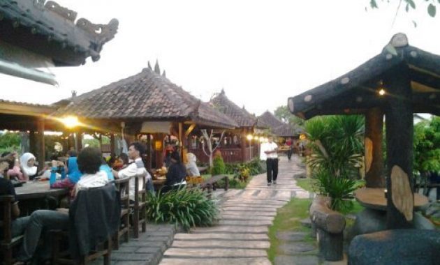 SAS Cafe &amp; Resto via Henyyuterianti.blogspotcom, 1. Cafe Liberia, Cafe Jendela Dunia, 2. Noach Cafe And Bistro Suasana Elegan Nan Alami, 3. Singgah di G-Walk Bikin Kamu Jadi Betah, 4. Indahnya Taman Pelangi yang Warna-warni, 5. Jembatan Suramadu, Jembatan Terpanjang Se-Asia Tenggara, 7. Kudos Cafe, 8. Our Bar, 9. Rolag Coffee Surabaya, 10. Cafe dePanji Surabaya, 11. Food Festival Pakuwon City, 12. SAS Cafe &amp; Resto, 13. Libby Bistro, 14. De Javu, 15. La Cafe Gourmand, 16. Cakcuk Cafe