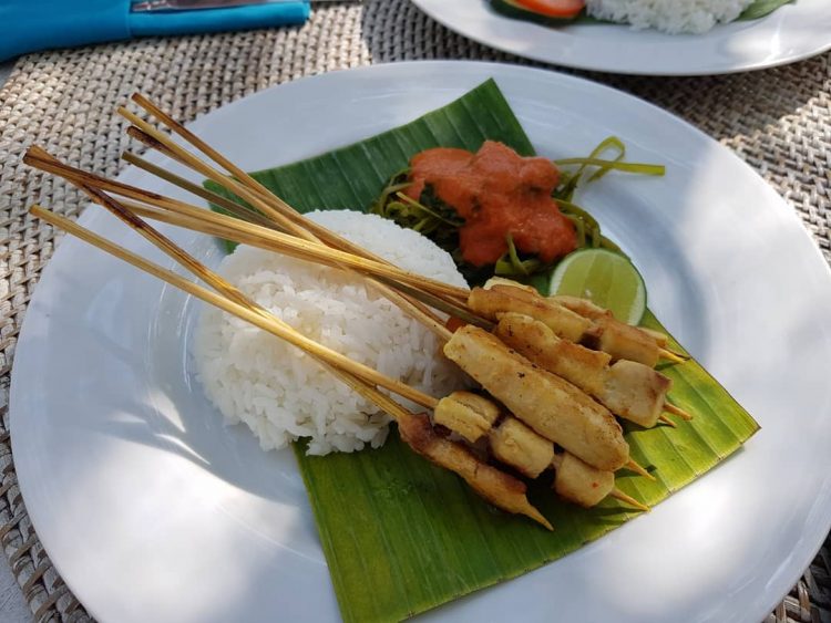 Sate Tanjung via IG @olivevol_hj, 1. Beberuk Terong, 2. Plecing Kangkung, 3. Kelaq Lebui, 4. Ayam Taliwang, 5. Sate Bulayak, 6. Sate Rembiga, 7. Sate Tanjung, 8. Bebalung, 9. Nasi Kotaraja, 10. Nasi Puyung, 11. Nasi Campur Sukaraja, 12. Kelaq Kelor, 13. Ayam Rarang, 14. Ares, 15. Dodol Rumput Laut, 16. Peyek Rumput Laut, 17. Terasi Bakar Lombok, 18. Jaje Tujak, 19. Sate Pusut, 20. Sate Pencok, 21. Kue Bantal, 22. Kelaq Batih, 23. Kelepon Kecerit, 24. Jaje Reket, 25. Lupis Lombok, 26. Nasi Balap, 27. Keripik Rumput Laut, 28. Kacang Mete Lombok, 29. Kue Keciput, 30. Serabi Laklak, 31. Tumbek, 32. Tekel, 33. Kue Kerake