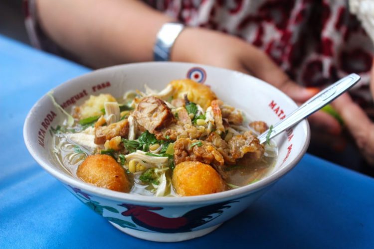 Soto Ayam Pak Man via Shopback, 1. Warung Spesial Sambal (SS), 2. Lesehan  Aldan, 3. Nasi Goreng Pak Sular, 4. Gudeg  Mercon Bu Tinah, 5. Mie Ayam Tumini, 6. Ayam Geprek Bu Rum, 7. Ngudi Rejeki, 8. Kantin Bu Siti (Tutup), 9. Kedai Rakjat Djelata, 10. Burjonan, 11. Gudeg Yu Djum Wijilan 167, 12. Rumah Makan Gudeg Pawon, 13. Bong Kopitown, 14. Oseng-Oseng Mercon Bu Narti, 15. Bungong Jeumpa, 16. Secret Garden Coffee dan Chocolate, 17. Lesehan Sayidan , 18. SGPC Bu Wiryo 1959, 19. Angkringan Kopi Jos Lik Man, 20. Tahu Gimbal Pak Yono, 21. Bakmi Mbah Gito, 22. Angkringan Pak Jabrik, 23. Tempo Gelato Prawirotaman, 24. Banyu Mili Resto, 25. Angkringan KR, 26. Sate klatak pak Bari, 27. House of Raminten, 28. Soto Ayam Pak Man, 29. Spesial Sambal Bawang Mas Kobis, 30. Coto Makassar La Capila, 31. Saoto Bathok Mbah Katro