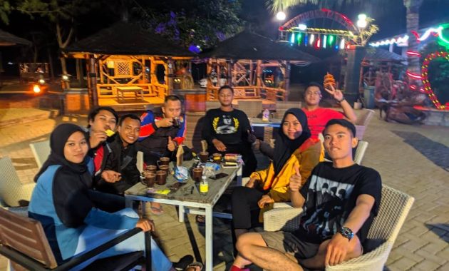 Suasana Malam Pantai Gemah via IG @heri_ka33, Informasi Dasar, Pesona Pantai Gemah Tulungagung, Lokasi dan Rute Menuju Pantai Gemah, Harga Tiket dan Jam Operasional, Fasilitas di Pantai Gemah, Wahana di Pantai Gemah, Aktivitas Menarik di Pantai Gemah