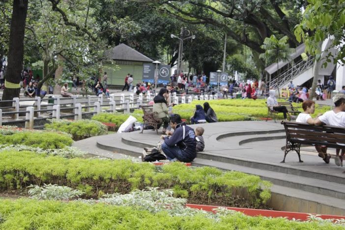 Tempat Nongkrong Anak Muda via Youtube, Sejarah Taman Balai Sartika, Alamat Taman Balai Kota Bandung, Angkutan Umum Ke Taman Balai Kota Bandung, Harga Tiket Taman Balai Kota Bandung, Jam Buka Taman Balai Kota Bandung, Daya Tarik Taman Balai Sartika, Fasilitas Taman Balai Kota, Aktivitas Seru di Taman Balai Kota Bandung
