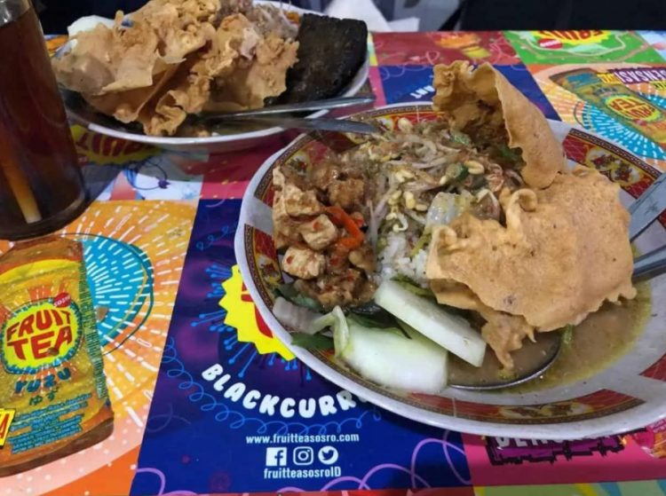 Warung Malam Pak Gatot, 1. Bakso President, 2. Soto Ayam Lombok Sejak 1955, 3. Ronde Titoni, 4. Rumah Makan Kertanegara, 5. Rumah Makan Cairo, 6. STMJ Pak Sentot, 7. Pos Ketan Legenda 1967 Suhat, 8. Rawon Djenggot, 9. Warung Malam Pak Gatot, 10. Depot Mie Gadjah Mada, 11. Warung Subuh, 12. Sego Goreng Resek (Pak Man), 13. Bakso Prima Cak Herman, 14. Nasi Goreng Jumbo Pak Dji, 15. Sego Ceker Glintung, 16. Tahu Lontong Lonceng, 17. Ceker Setan, 18. Tahwa Agus, 19. Nasi Rawon Pecel Campur Mbak Ten, 20. Tahu Telur Bareng, 21. Puthu Lanang Celaket, 22. Sate Landak Pakis – Depot Sate Bu Ria, 23. Warung Malam Pecel & Rawon Ngaglik , 24. Jagung Bakar & STMJ Jaya Abadi, 25. Sentra Kuliner Sriwijaya, 26. Mie Iblis, 27. Nasi Mawut Pak Iwan, 28. Rumah Makan Inggil, 29. Warung Makan 24 Jam Rawon Cak Wan, 30. Rawon Pak Jenggot, 31. Rawon Pak Jenggot