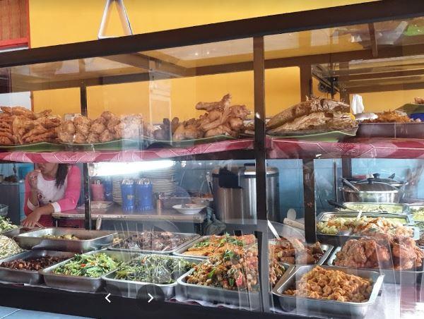 Warung Muslim Moro Seneng via Larismanis, 1. Nasi Campur Bali, 2. Nasi Tepeng, 3. Ayam Betutu, 4. Bebek Goreng Kuta, 5. Tipat Blayag, 6. Lawar Kuning, 7. Sate Lilit, 8. Rujak Kuah Pindang dan Rujak Bulung, 9. Serombotan, 10. Nasi Jinggo, 11. Nasi Tekor, 12. Nasi Ayam Kadewatan Bu Mangku, 13. Bebek Bengil, 1. Bale Udang Bali Mang Engking, 2. Nasi Ayam Ibu Oki, 3. RM Ayam Betutu Ibu Nia, 4. Ayam Bakar Taliwang Baru, 5. De’dapoer Sanur, 6. Raja’s Balinese Restaurant, 7. Cafe De’dapoer Kuta, 8. Bagus All Day Dining Kuta, 9. Grand Puncak Sari 2 restaurant, 10. Ayam Betutu Bu Adi, 11. Warung Men Weti, 12. Warung Pojok, 13. Sop Ikan Warung Mak Beng, 14. Nasi Tempong Pink, 15. Warung Wardani, 16. Warung Muslim Moro Seneng