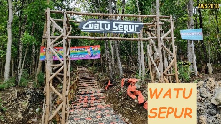 Watu Sepur via Youtube, 1. Taman Bunga Kebon Asri, 2. Bukit Cinta, 3. Watu Sepur, 4. Bukit Sidoguro, 5. Kawah Putih Negeri Dongeng
