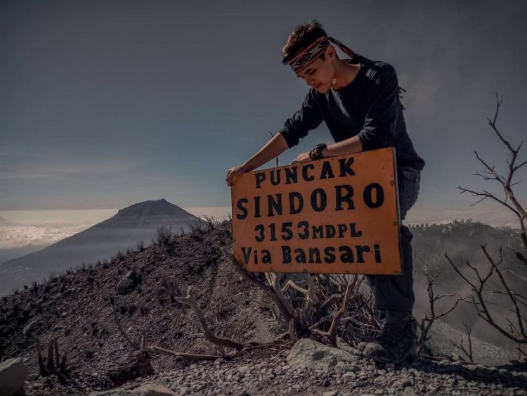 via Bansari Instagram.com @irfan.sn_, Lokasi Gunung Sindoro, Tiket Masuk Pendakian Gunung Sindoro, Jam Operasional, Potensi Wisata Gunung Sindoro, Jalur Pendakian Gunung Sindoro