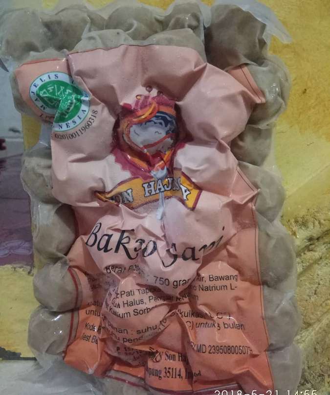 Bakso Sony via IG @althasshop, 1. Kopi Lampung, 2. Keripik Pisang, 3. Dodol Sirsak, 4. Lempok Durian, 5. Kain Tapis, 6. Souvenir Gajah Lampung, 7. Pie Pisang, 8. Sambal Khas Lampung, 9. Kerupuk Kemplang, 10. Manisan khas Lampung, 11. Keripik Nangka, 12. Sambal Lampung, 13. Lapis Legit, 14. Bakso Sony, 15. Browkis, 16. Bejak Enjak, 17. Lampung Bona Cake, 18. Pempek Khas Lampung, 19. Kopi Durian, 20. Engkak, 21. Dodol Pandan, 22. Kerupuk Cumi, 23. Sambal Lingkung, 24. Bolu Tape, 25. Abon Jamur, 26. Lele Asap, 27. Gantungan Kunci Siger, 28. Kaos Lampung, 29. Kerupuk Udang, 30. Keripik Singkong, 31. Kerupuk Ikan Tenggiri, 32. Sambal Terasi, 33. Kopi Ulubelu, 34. Pempek Nori, 35. Stik Keju, 36. Sambal Teri