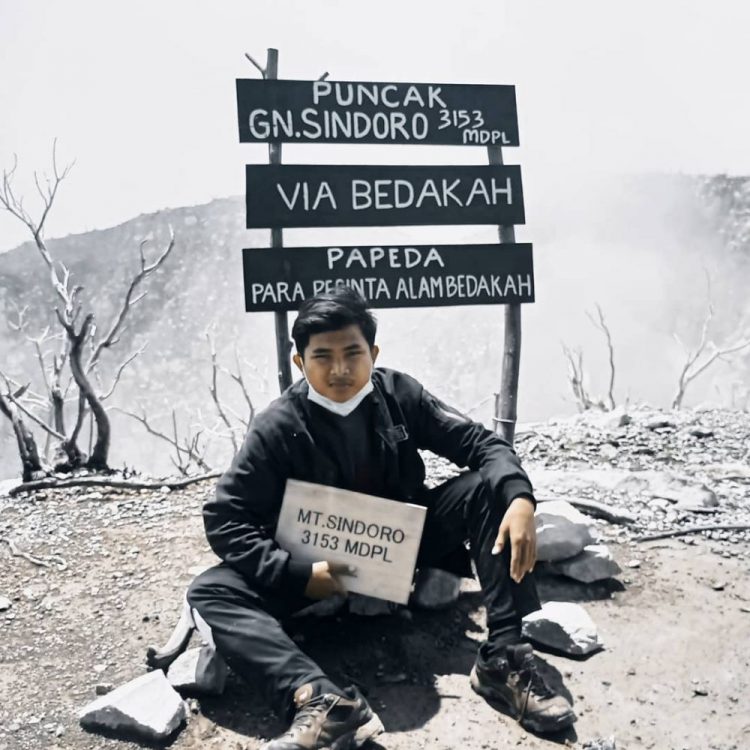 Bedakah via Instagrama.com @fahrizi_redtiger, Lokasi Gunung Sindoro, Tiket Masuk Pendakian Gunung Sindoro, Jam Operasional, Potensi Wisata Gunung Sindoro, Jalur Pendakian Gunung Sindoro