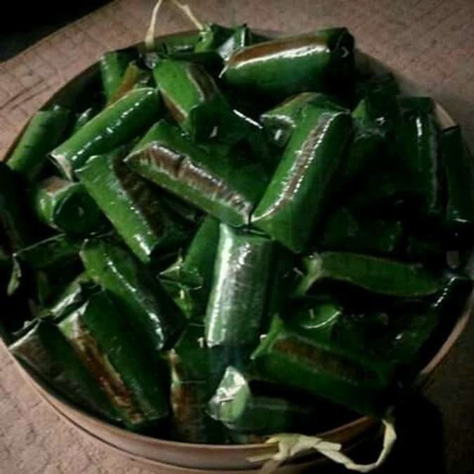 Bejak Enjak via IG @jajanpasarlampung, 1. Kopi Lampung, 2. Keripik Pisang, 3. Dodol Sirsak, 4. Lempok Durian, 5. Kain Tapis, 6. Souvenir Gajah Lampung, 7. Pie Pisang, 8. Sambal Khas Lampung, 9. Kerupuk Kemplang, 10. Manisan khas Lampung, 11. Keripik Nangka, 12. Sambal Lampung, 13. Lapis Legit, 14. Bakso Sony, 15. Browkis, 16. Bejak Enjak, 17. Lampung Bona Cake, 18. Pempek Khas Lampung, 19. Kopi Durian, 20. Engkak, 21. Dodol Pandan, 22. Kerupuk Cumi, 23. Sambal Lingkung, 24. Bolu Tape, 25. Abon Jamur, 26. Lele Asap, 27. Gantungan Kunci Siger, 28. Kaos Lampung, 29. Kerupuk Udang, 30. Keripik Singkong, 31. Kerupuk Ikan Tenggiri, 32. Sambal Terasi, 33. Kopi Ulubelu, 34. Pempek Nori, 35. Stik Keju, 36. Sambal Teri